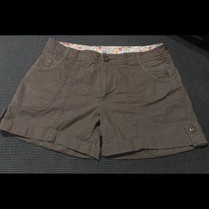 Magellan woman brown shorts